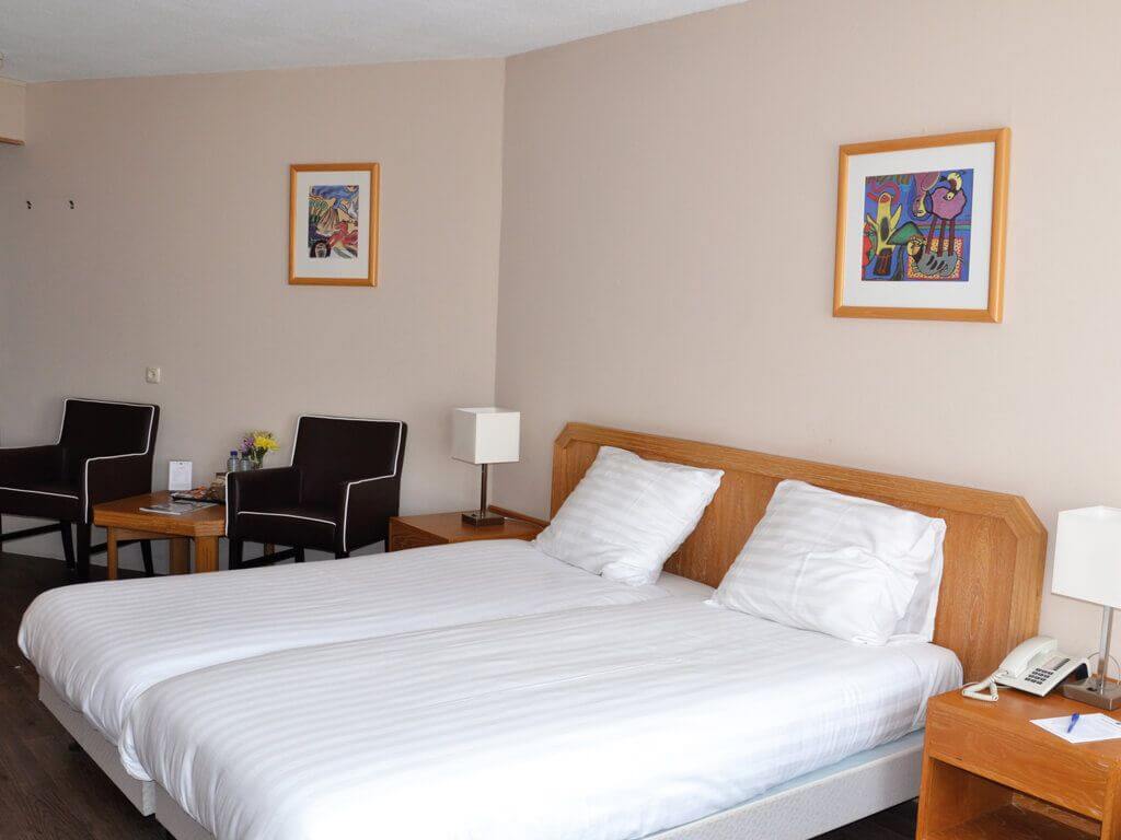 Hotel-Restaurant Carlton - hotelkamer